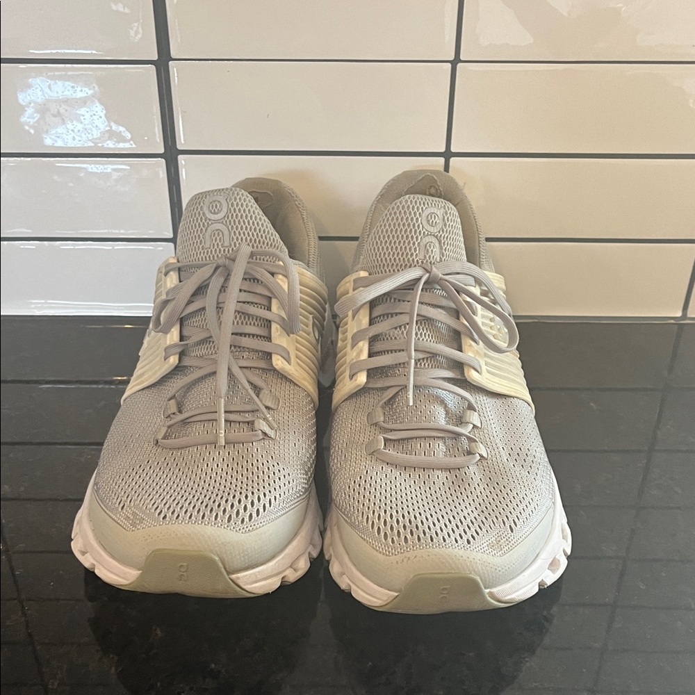 On Cloud gray Sneakers